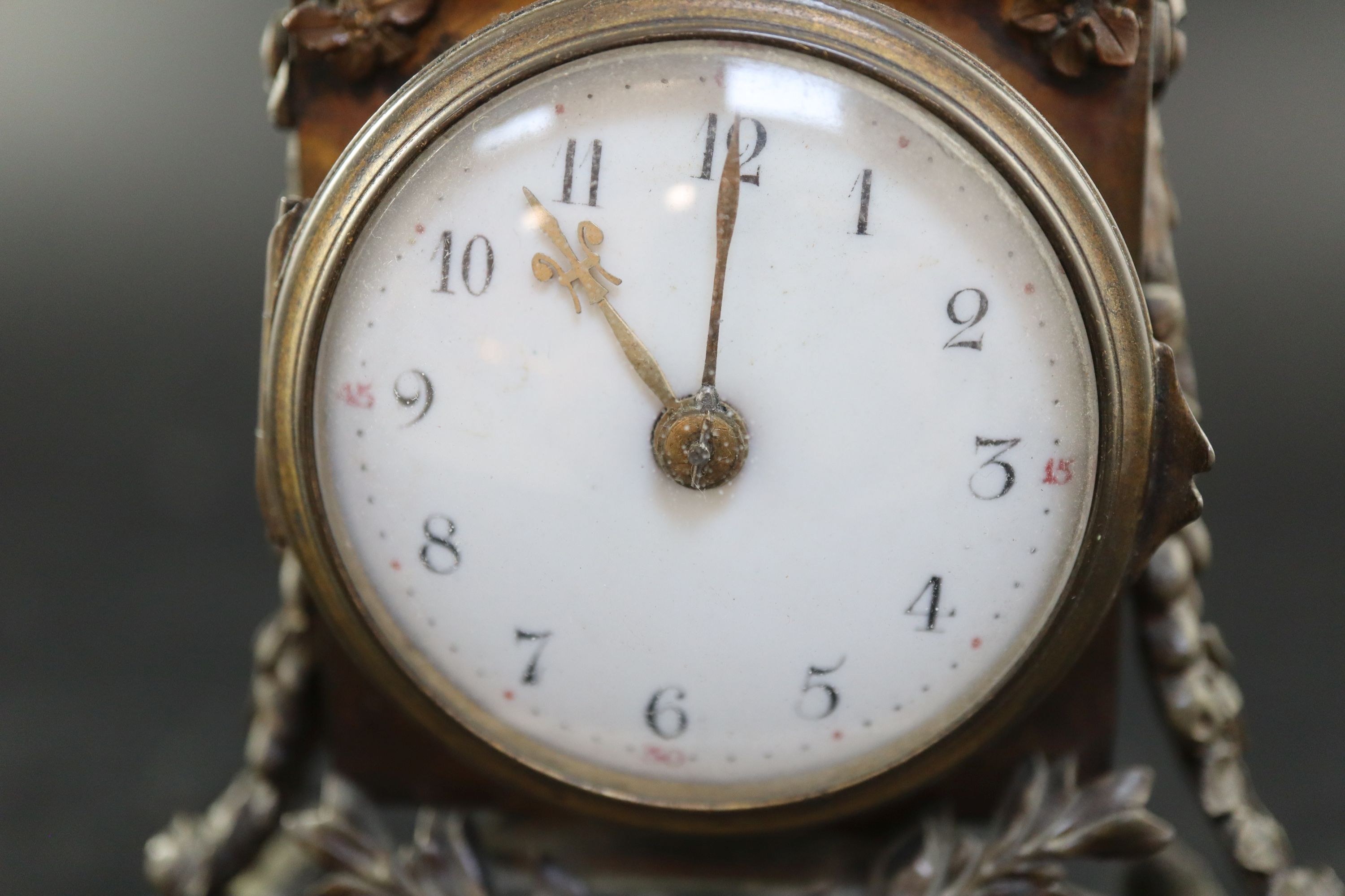 A French bronze and marble mantel timepiece, c.1900, height 21cm